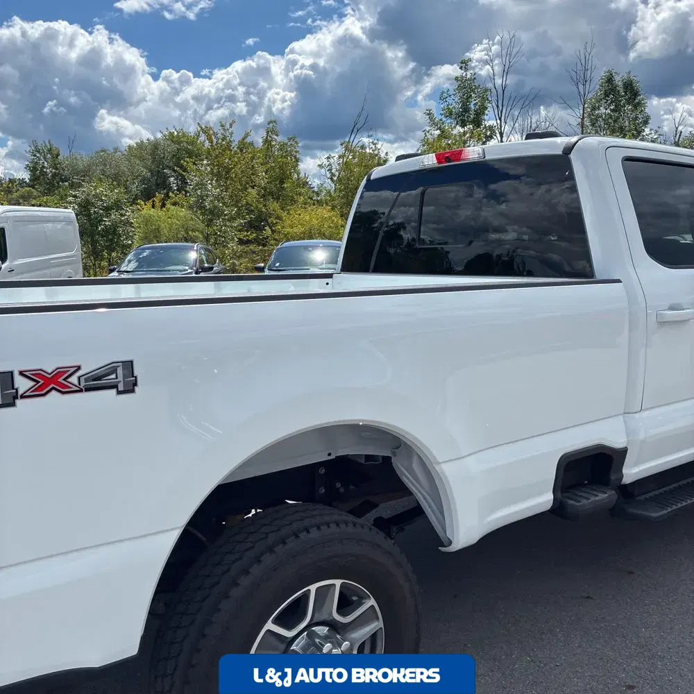 2024 Ford F350 S/D Lariat