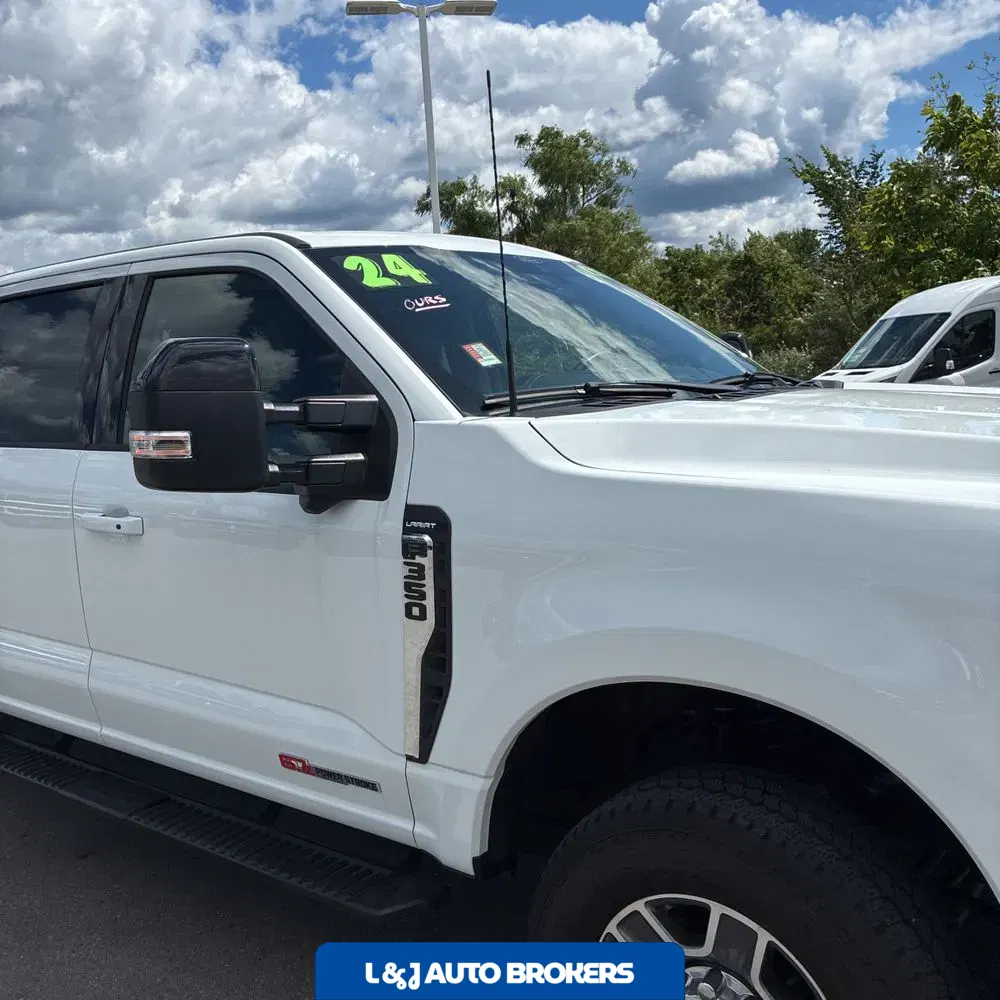 2024 Ford F350 S/D Lariat