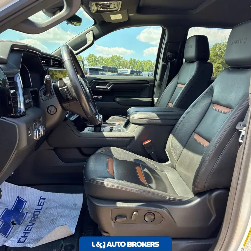 2023 GMC Sierra 1500 AT4