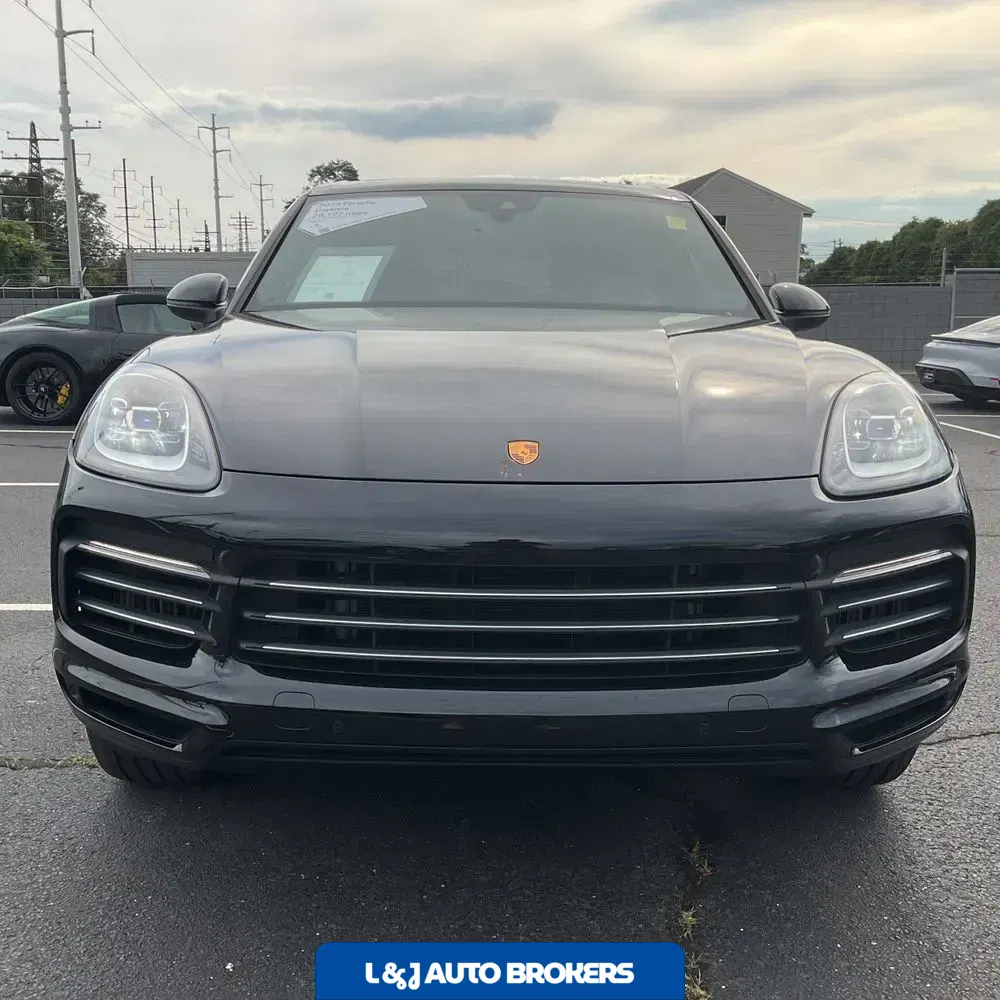 2023 Porsche Cayenne Base
