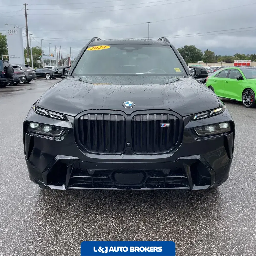 2024 BMW X7 M60i
