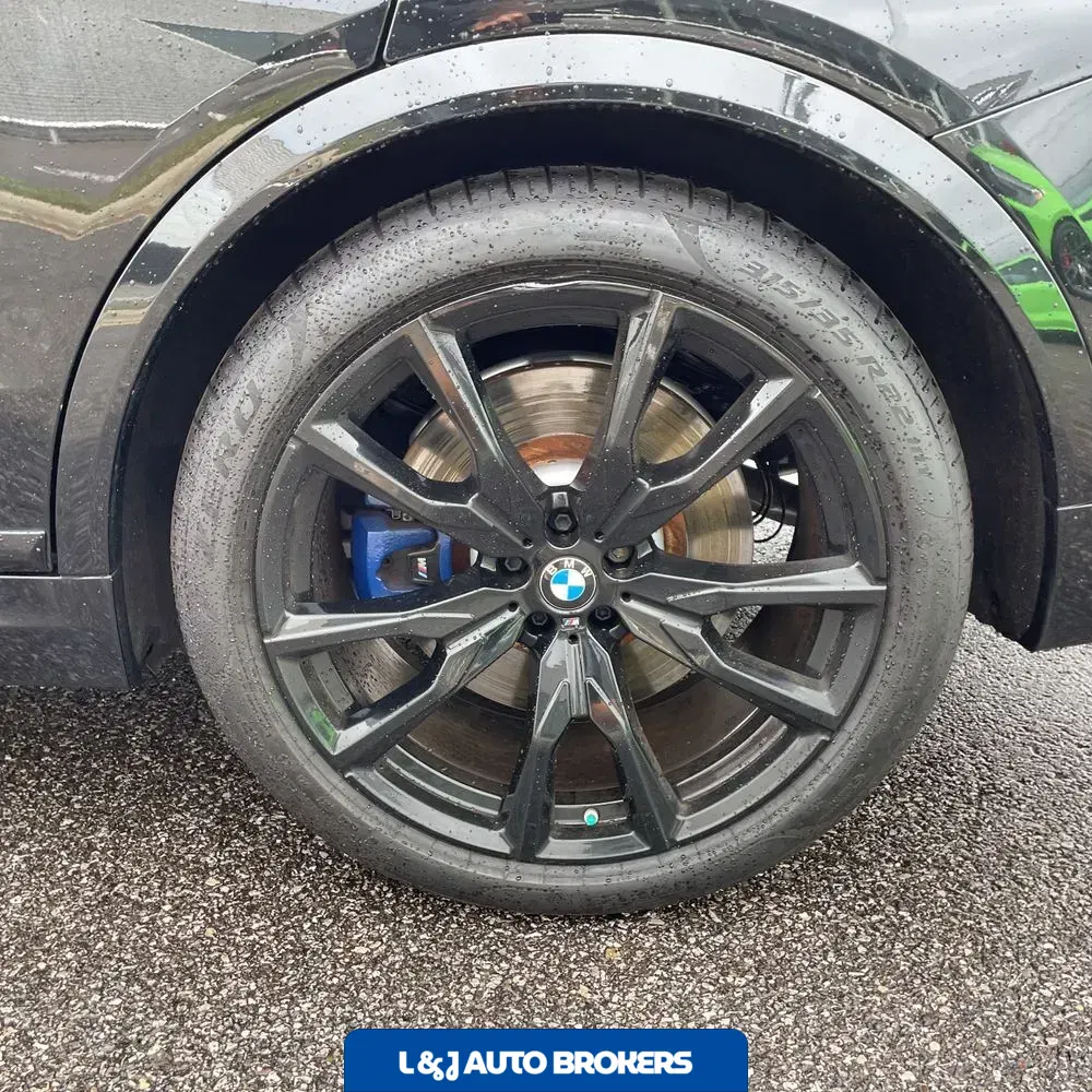 2024 BMW X7 M60i