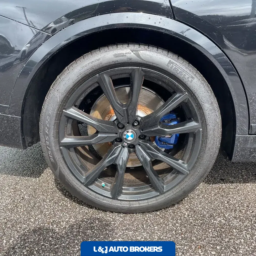 2024 BMW X7 M60i
