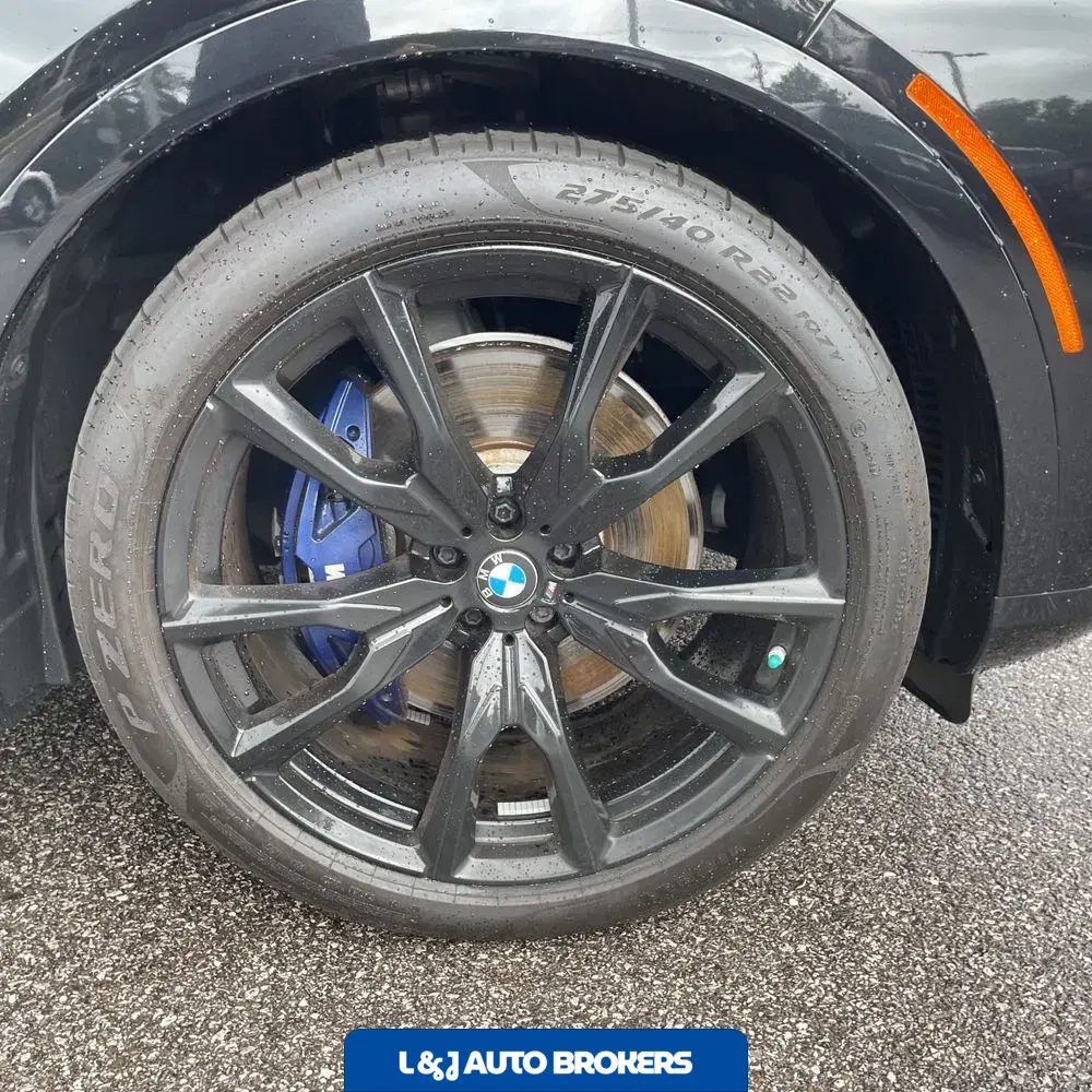 2024 BMW X7 M60i