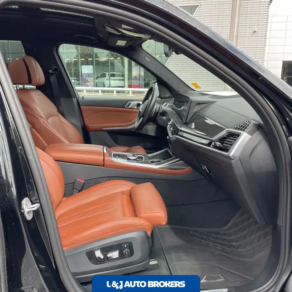 2024 BMW X7 M60i