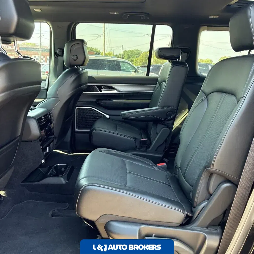 2024 Jeep Wagoneer Series II Carbide
