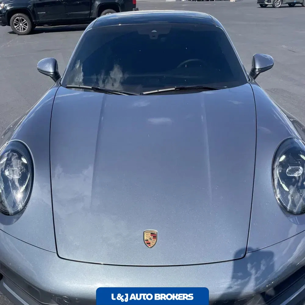 2025 Porsche 911 Carrera