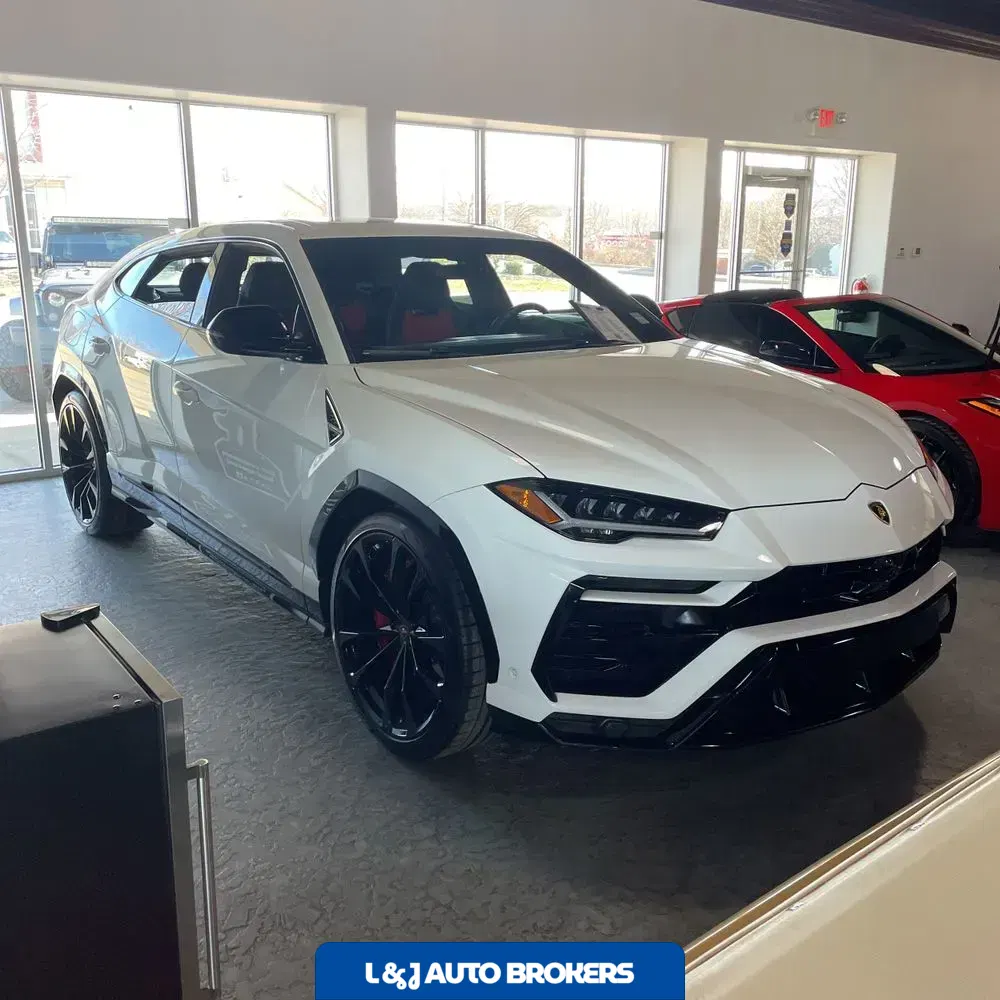 2022 Lamborghini Urus Base