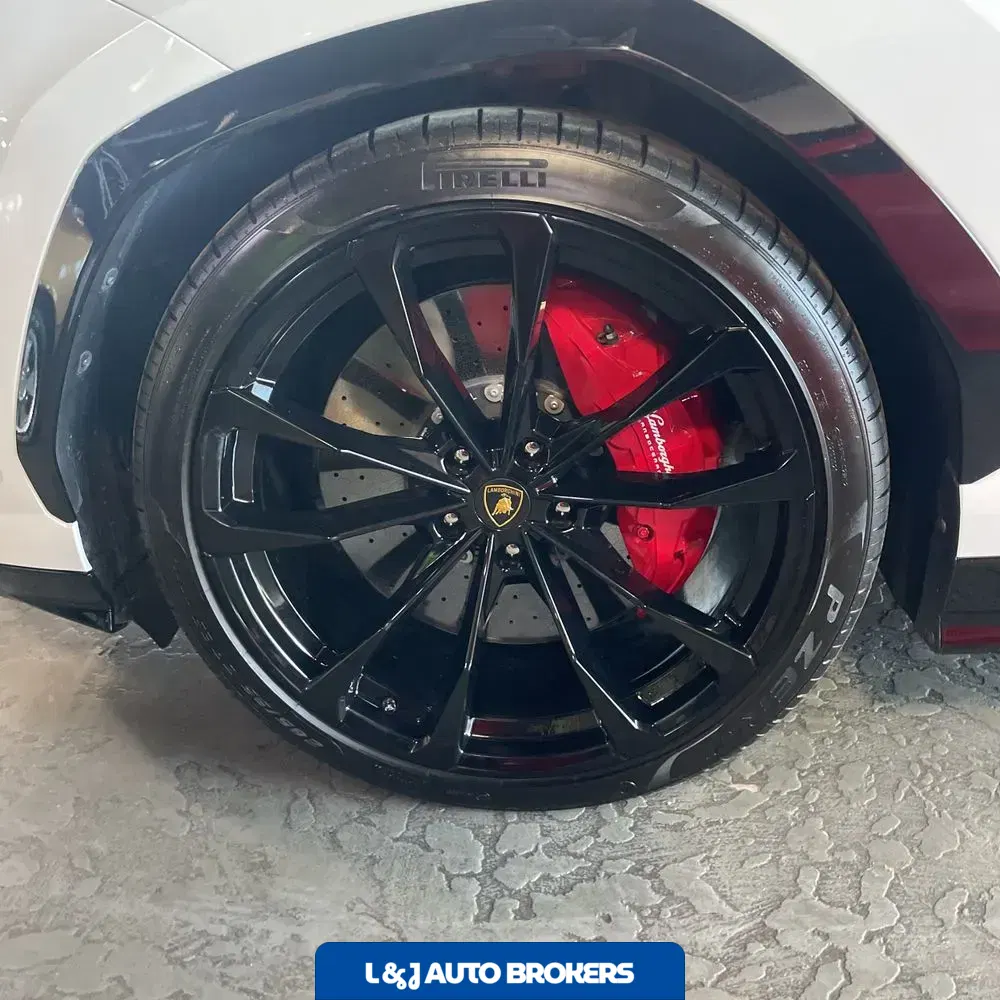 2022 Lamborghini Urus Base