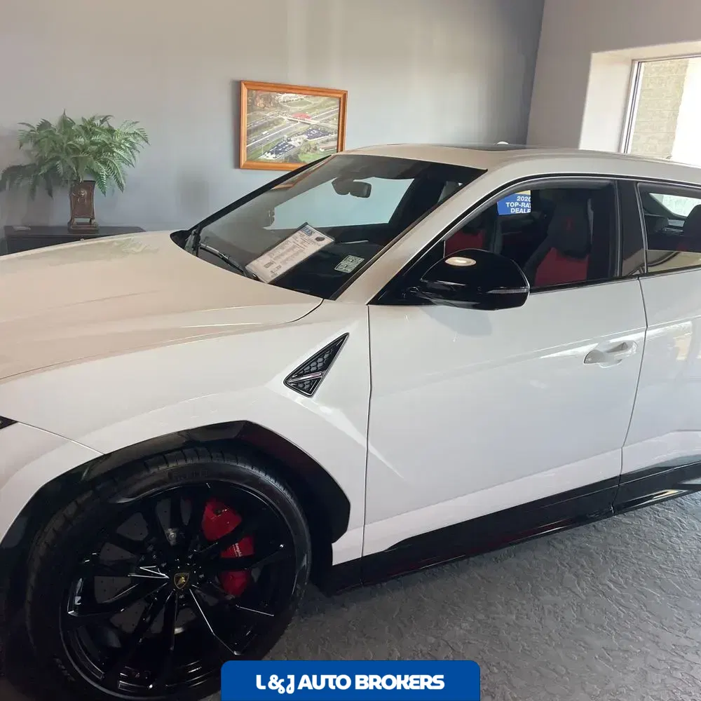 2022 Lamborghini Urus Base