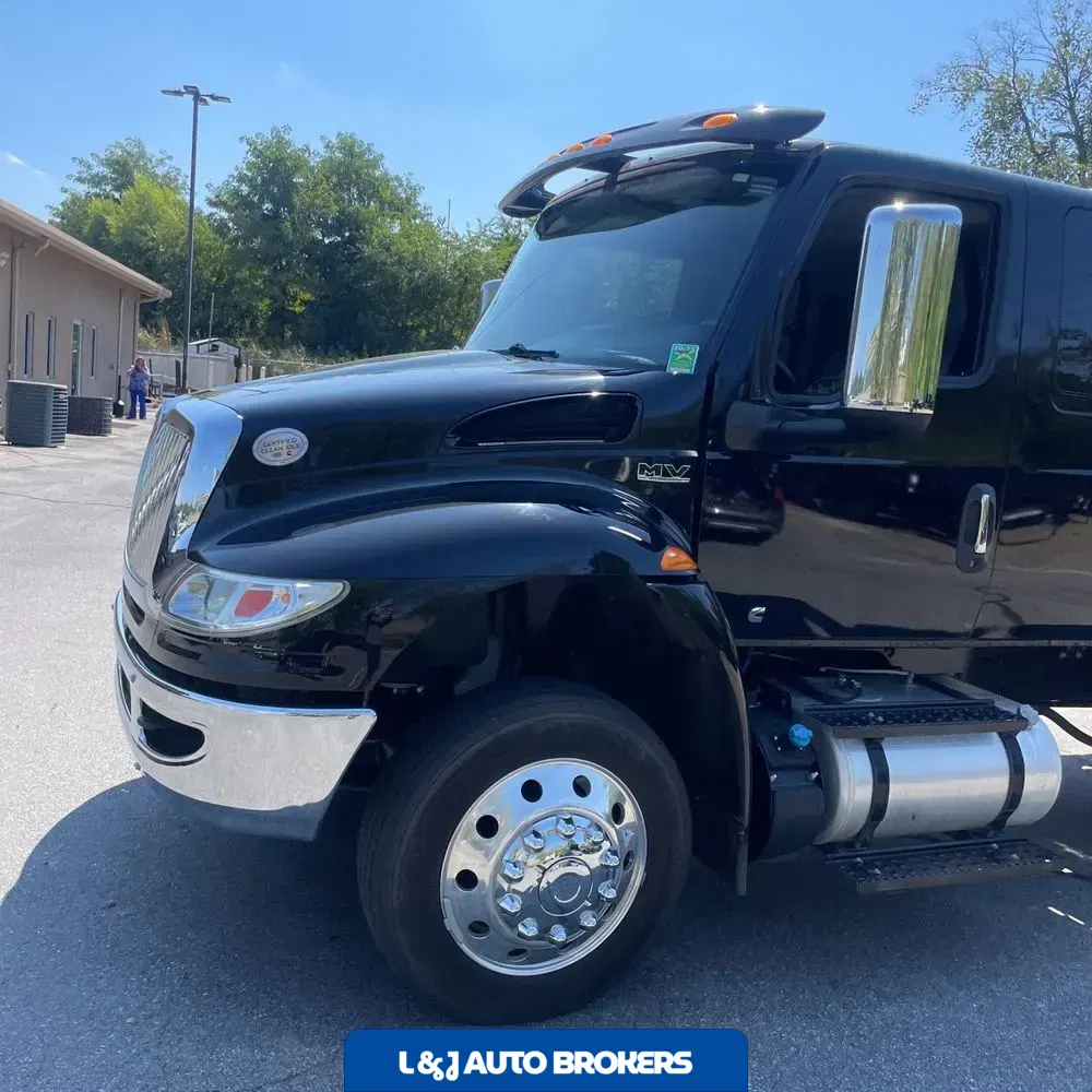 2021 International Commercial MV607 CA61-187 CONV CAB SBA TRUCK 4X2 6.7L
