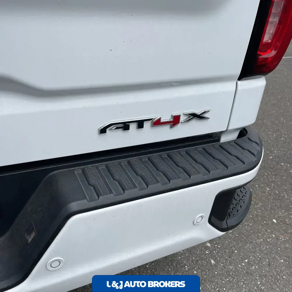 2023 GMC Sierra 1500 AT4X