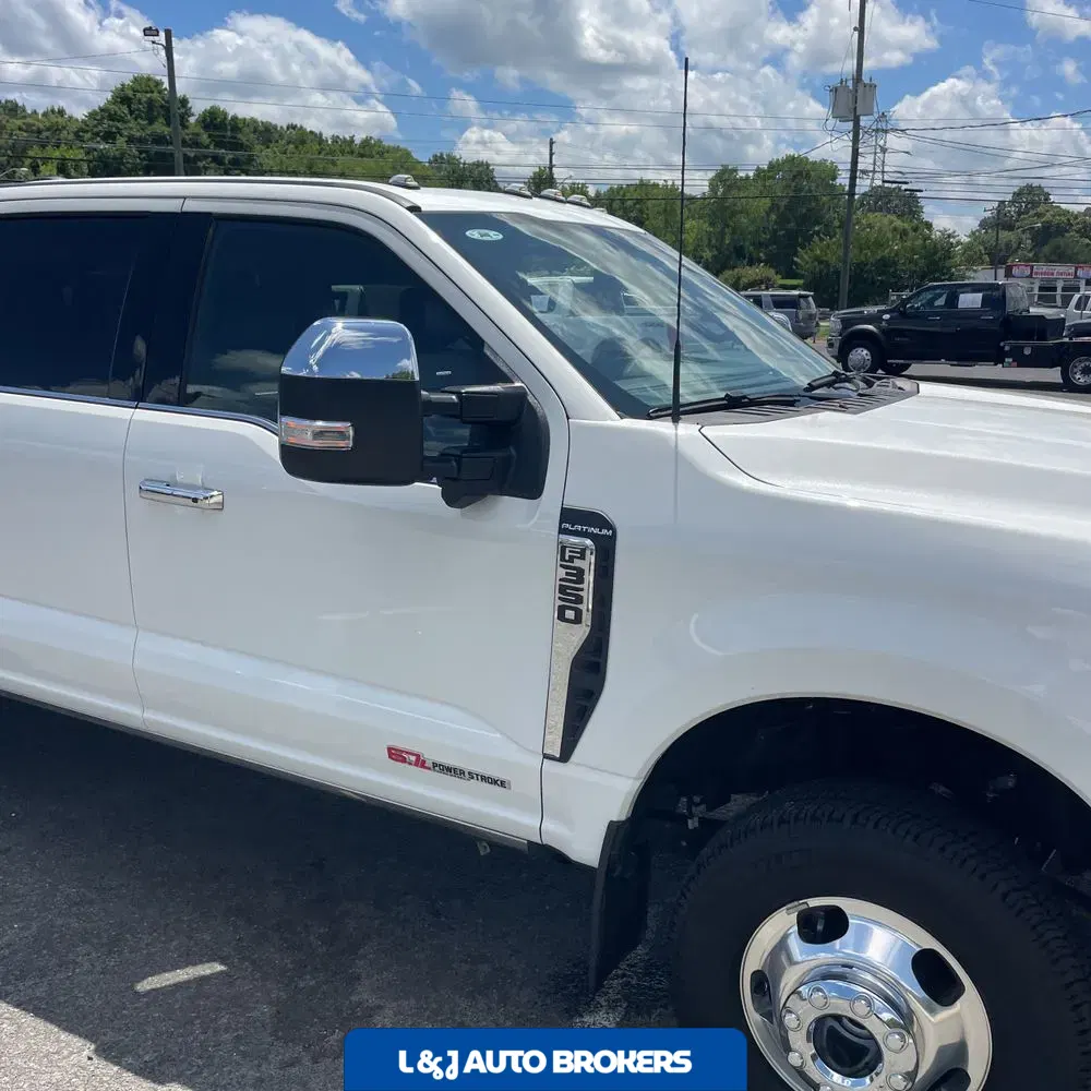 2024 Ford F-350 Super Duty Platinum