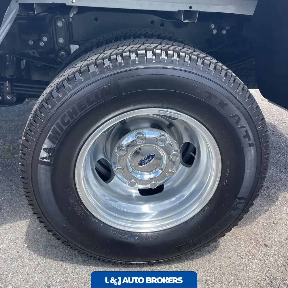 2024 Ford F-350 Super Duty Platinum