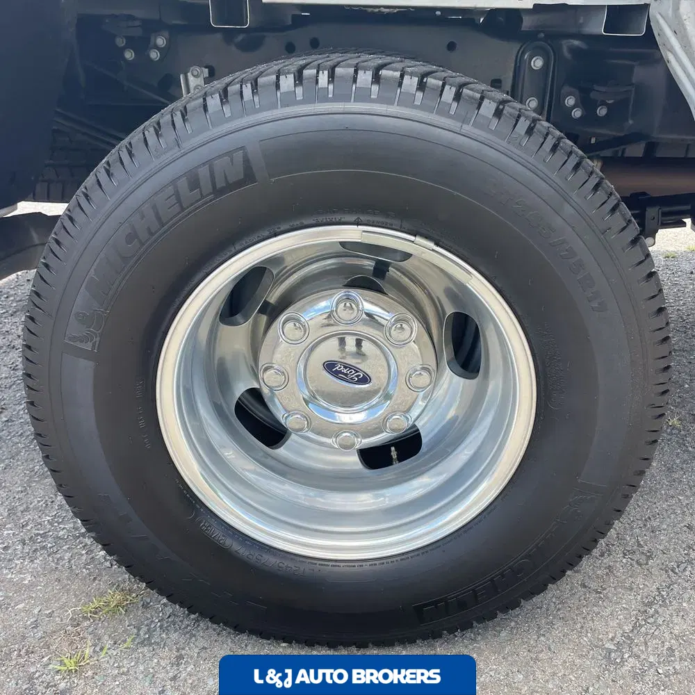 2024 Ford F-350 Super Duty Platinum