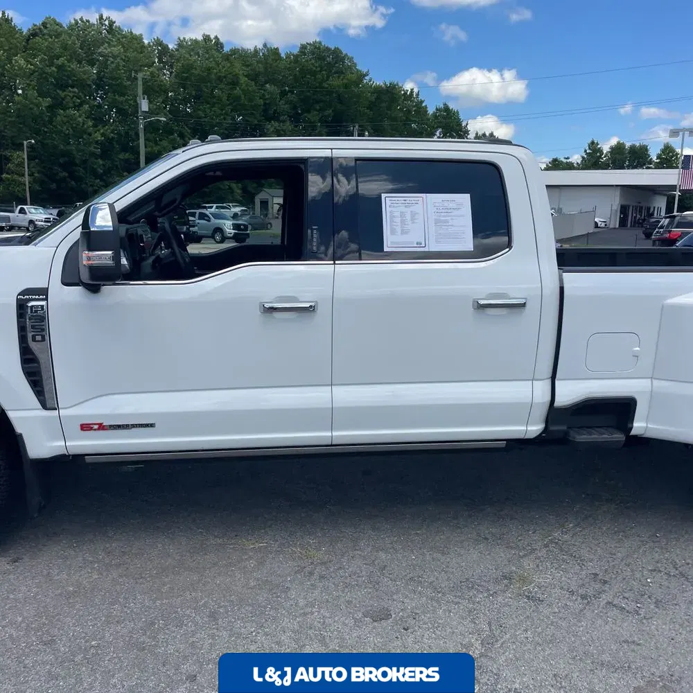 2024 Ford F-350 Super Duty Platinum