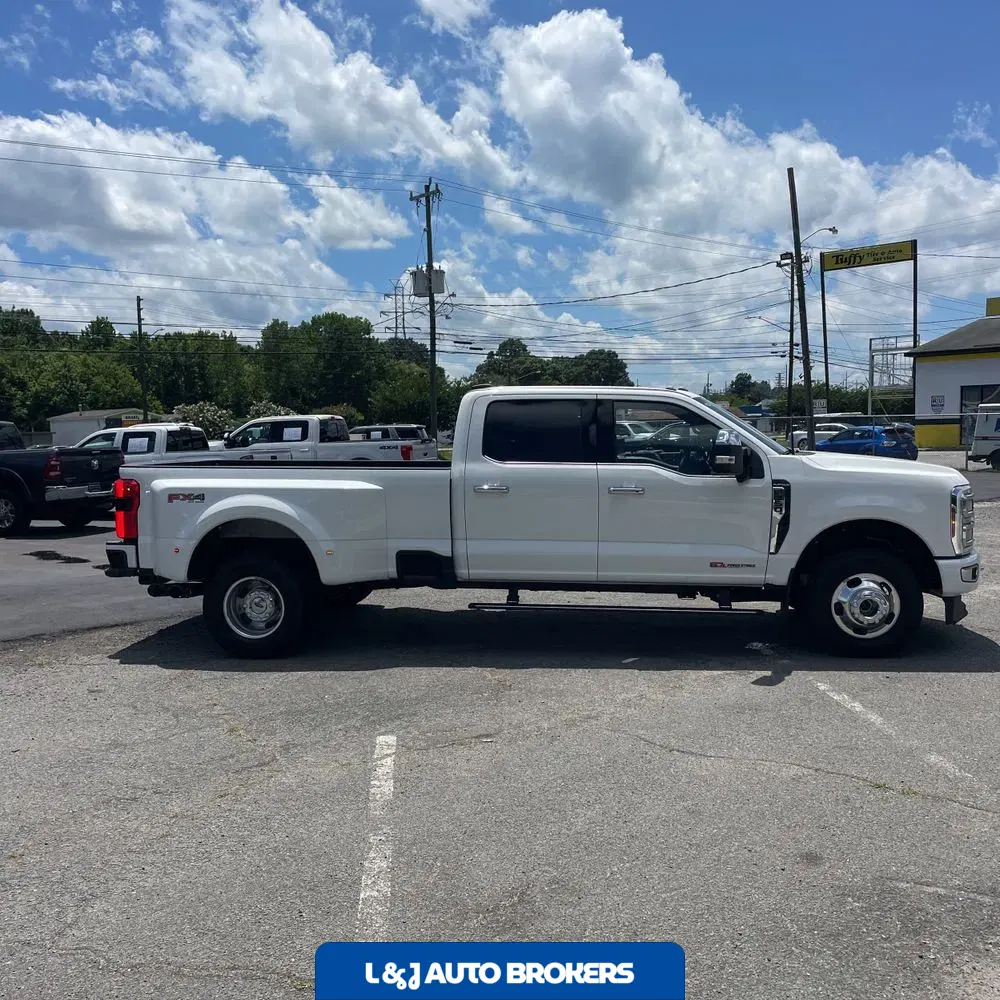 2024 Ford F-350 Super Duty Platinum