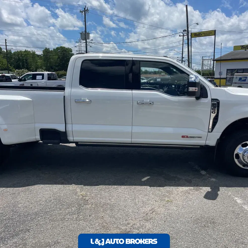 2024 Ford F-350 Super Duty Platinum