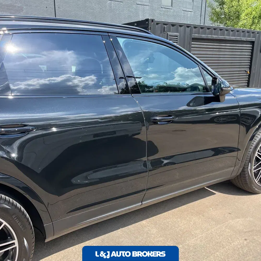 2024 Porsche Cayenne Base