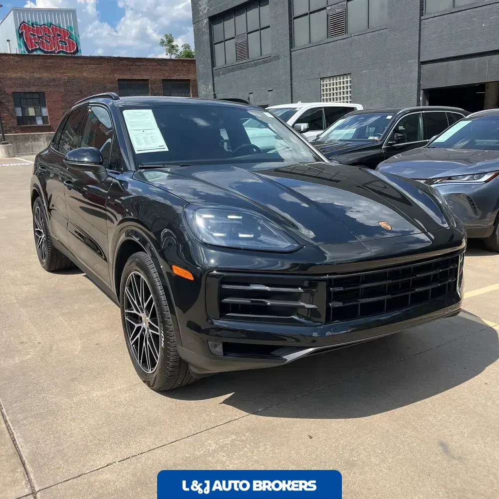 2024 Porsche Cayenne Base