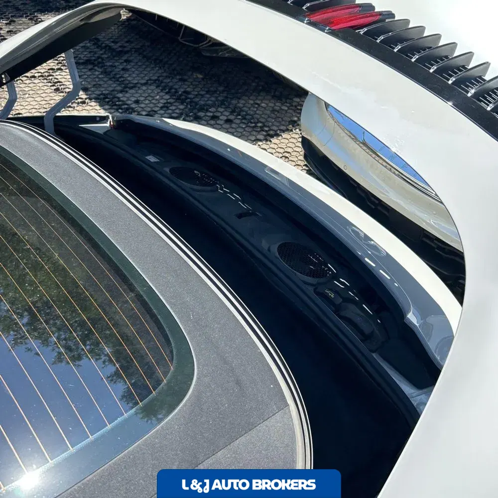 2021 Porsche 911 Carrera