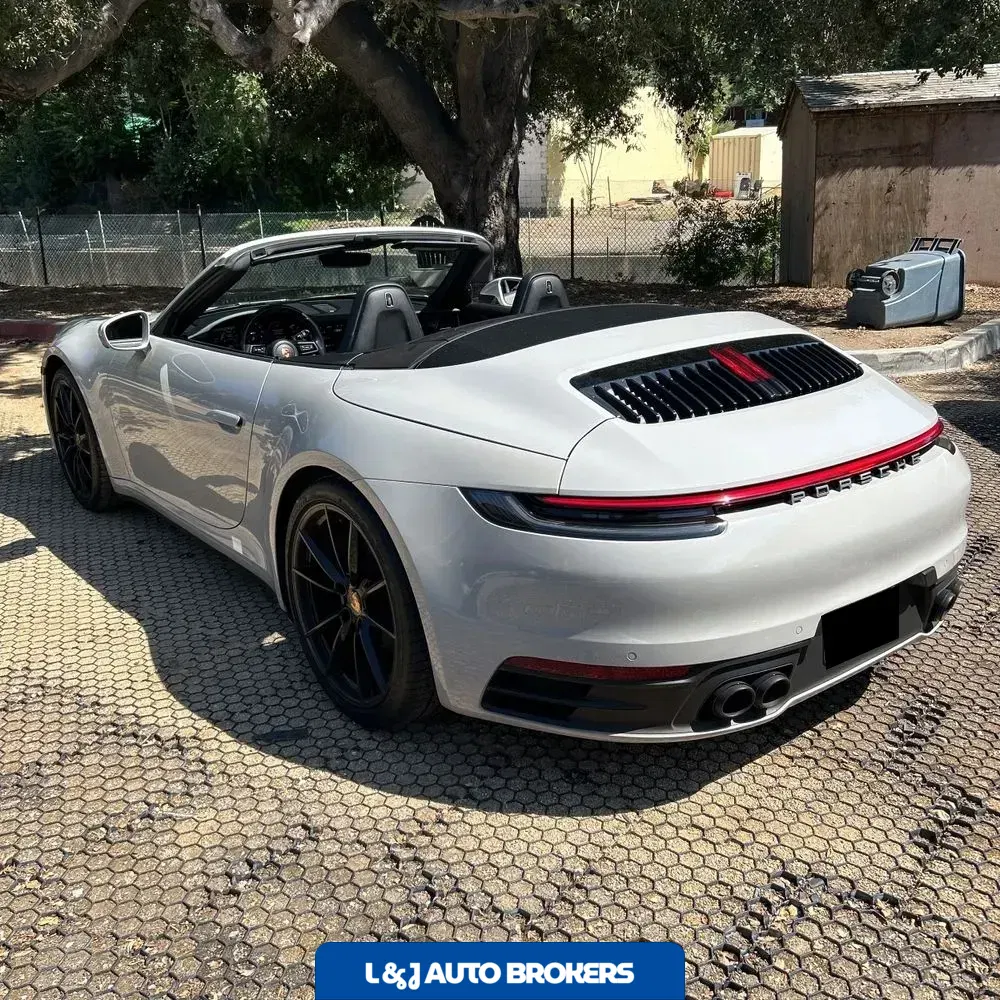 2021 Porsche 911 Carrera