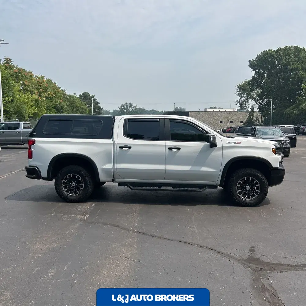 2024 Chevrolet Silverado 1500 ZR2
