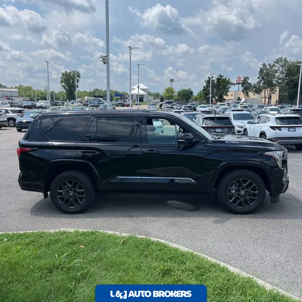2025 Toyota Sequoia Platinum