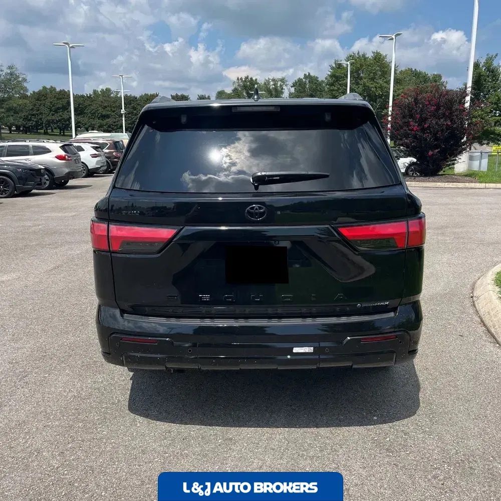 2025 Toyota Sequoia Platinum
