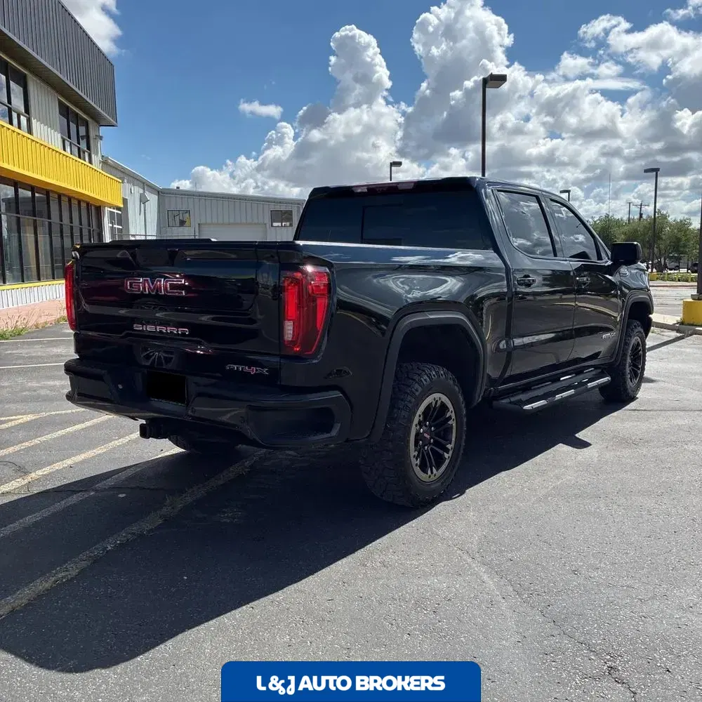 2024 GMC Sierra 1500 AT4X