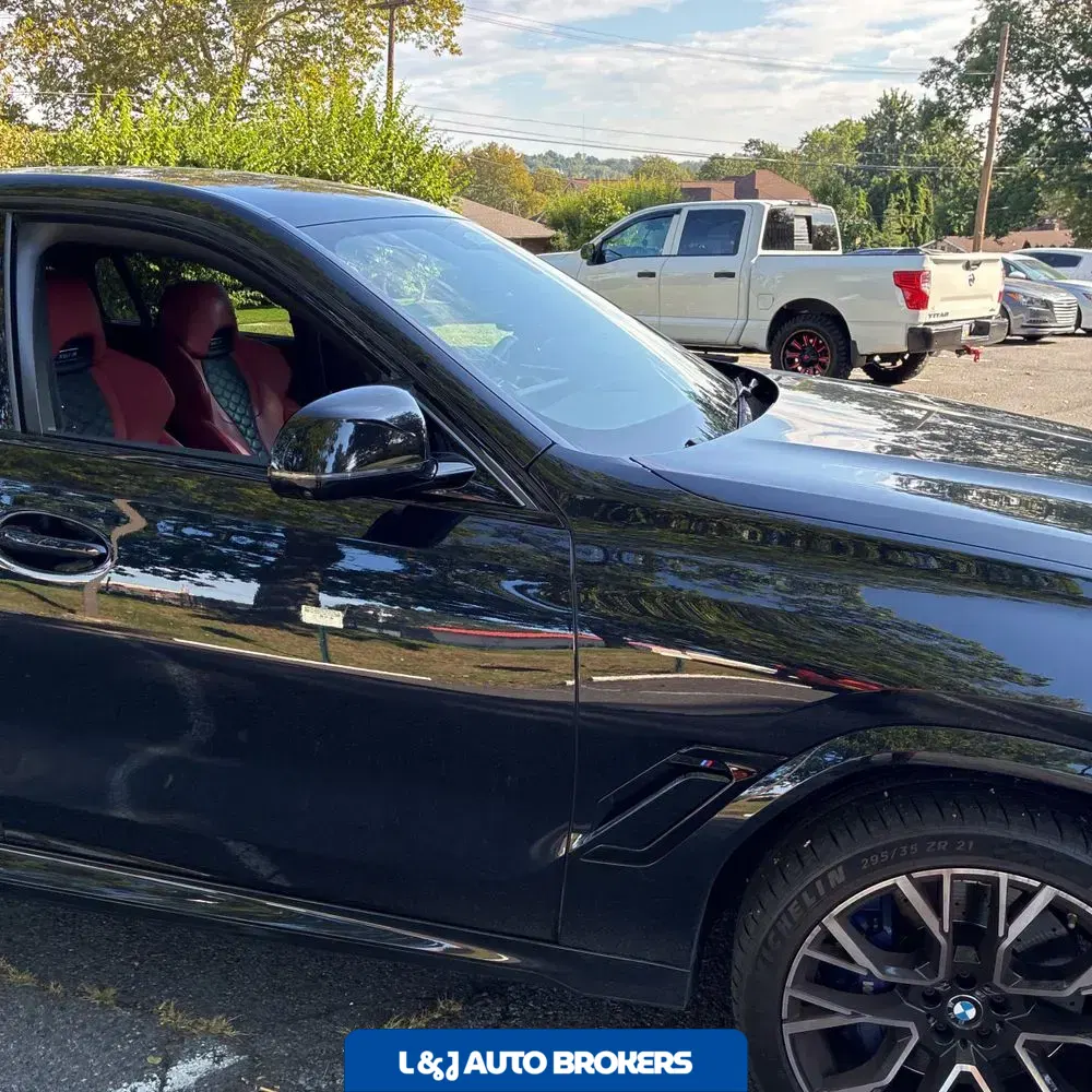 2021 BMW X6 M