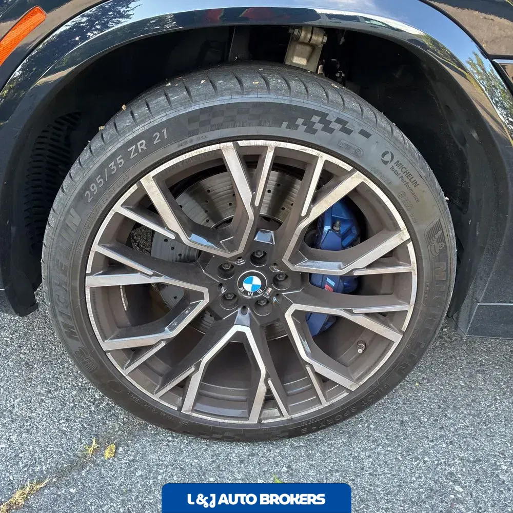 2021 BMW X6 M