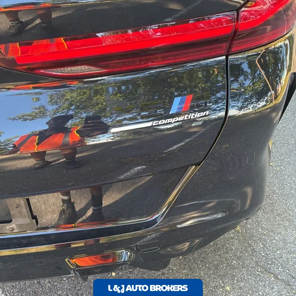 2021 BMW X6 M