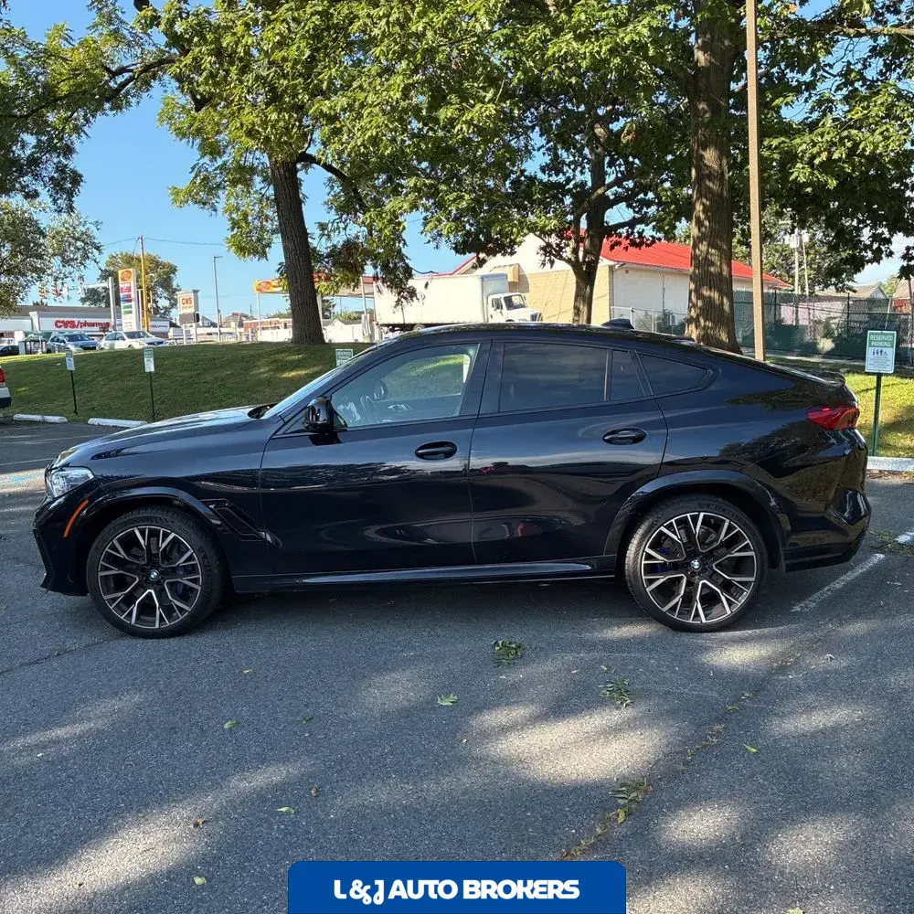 2021 BMW X6 M