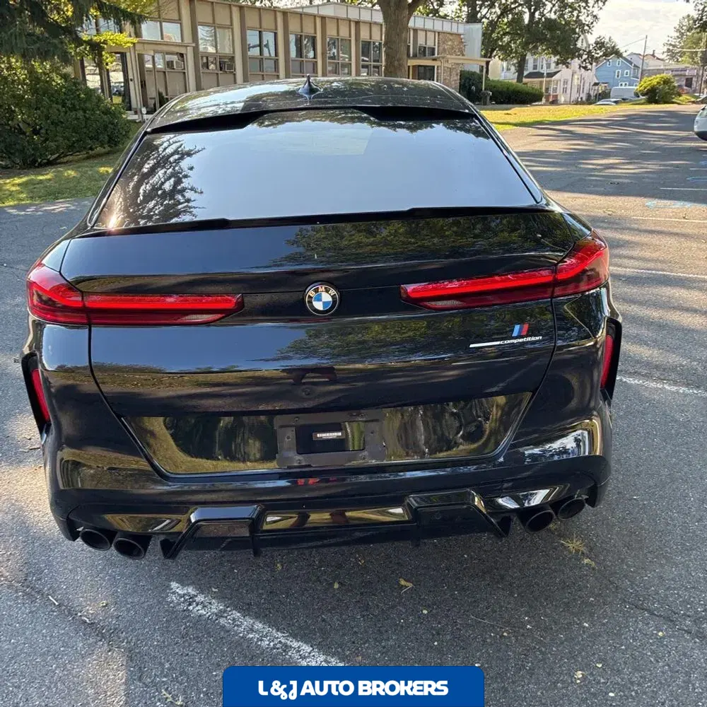 2021 BMW X6 M