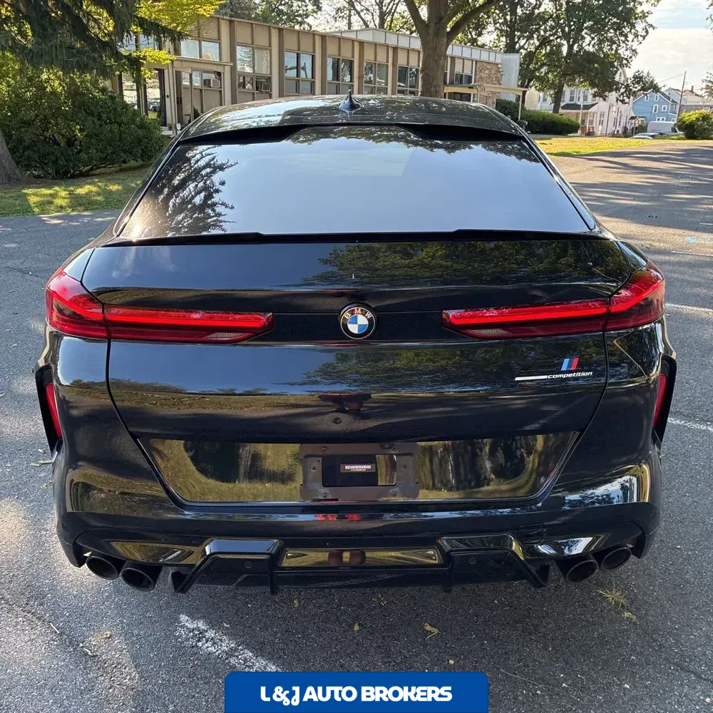 2021 BMW X6 M