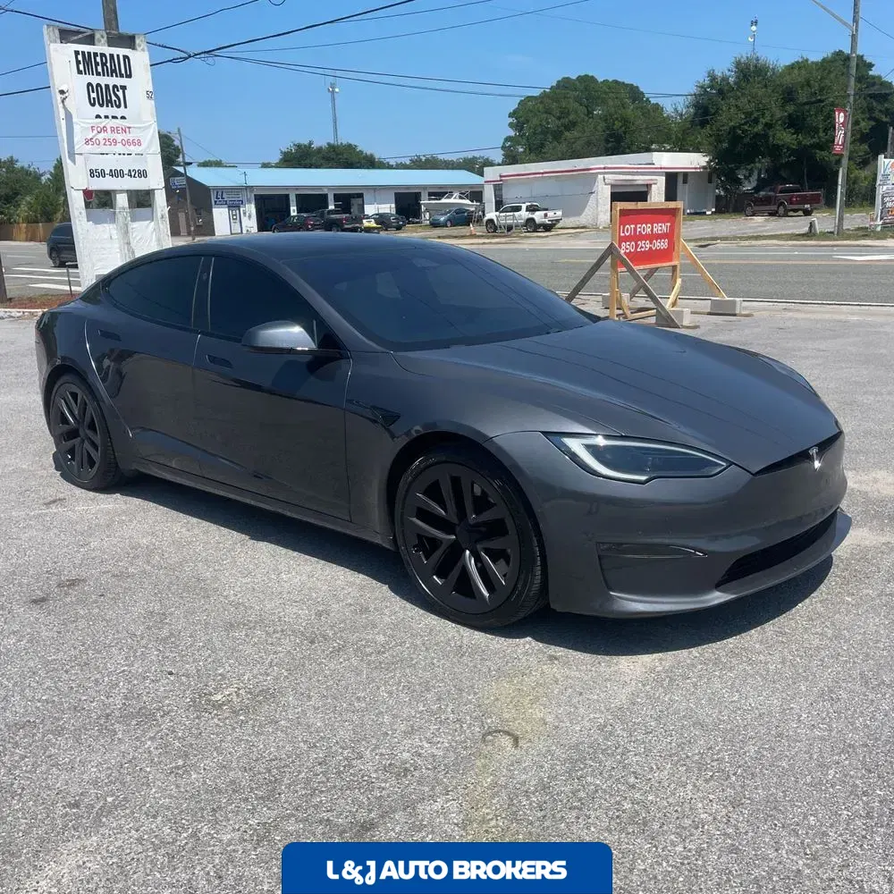 2022 Tesla Model S Plaid