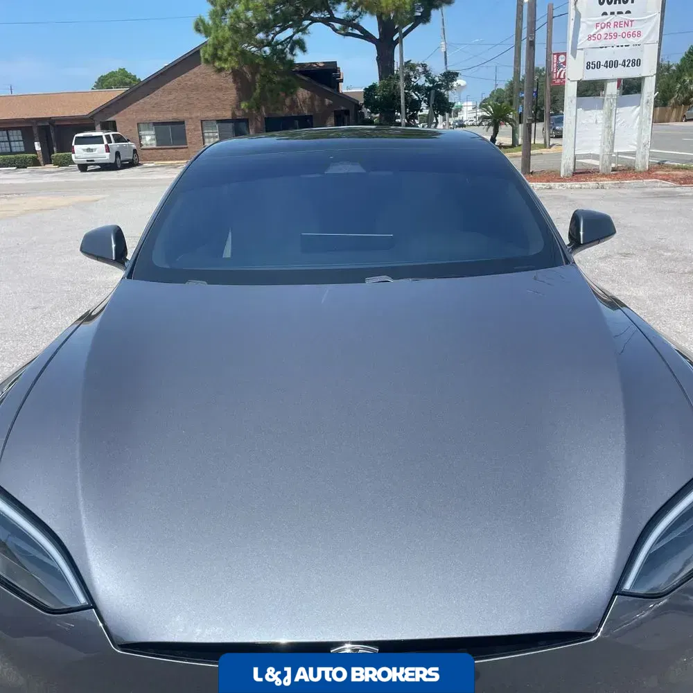 2022 Tesla Model S Plaid