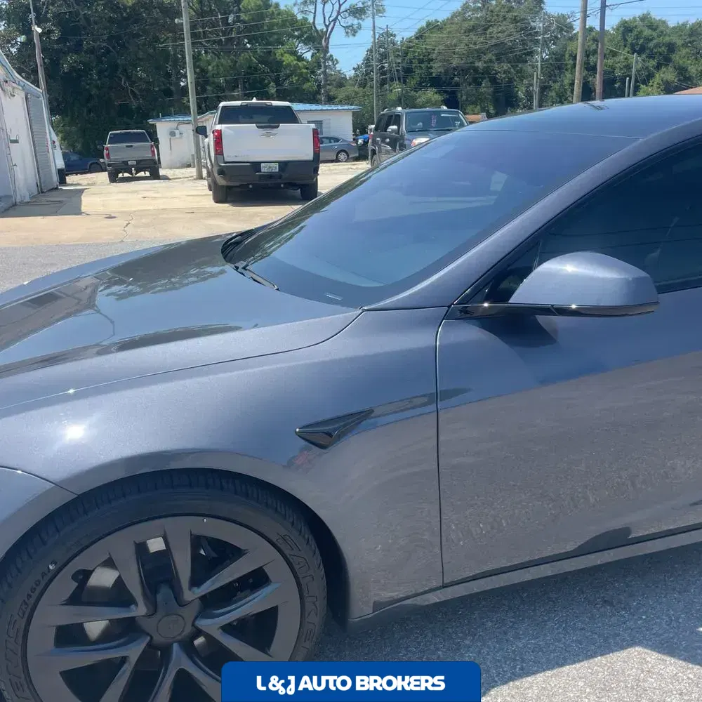 2022 Tesla Model S Plaid