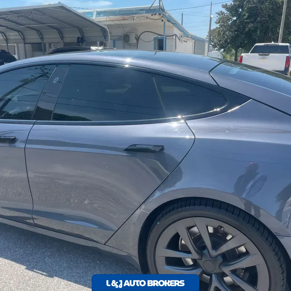2022 Tesla Model S Plaid