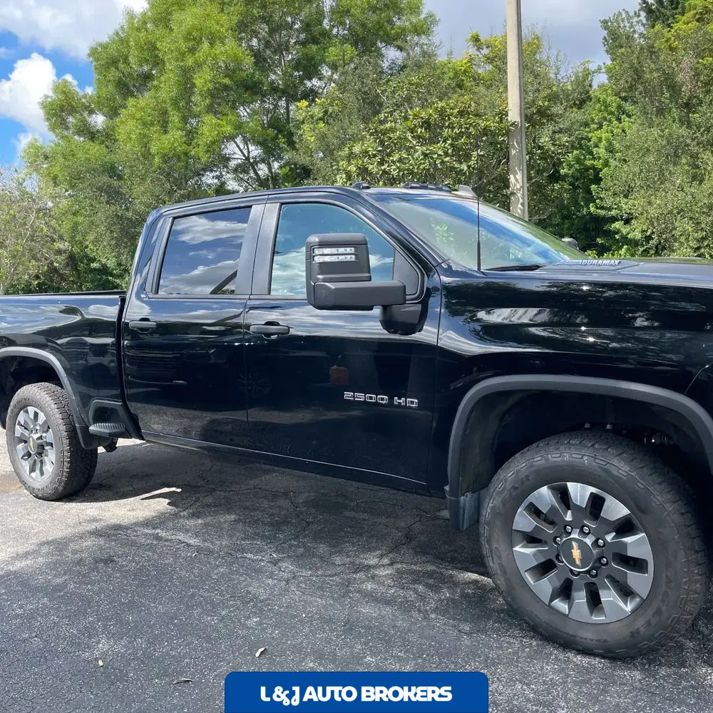 2024 Chevrolet Silverado 2500HD Custom