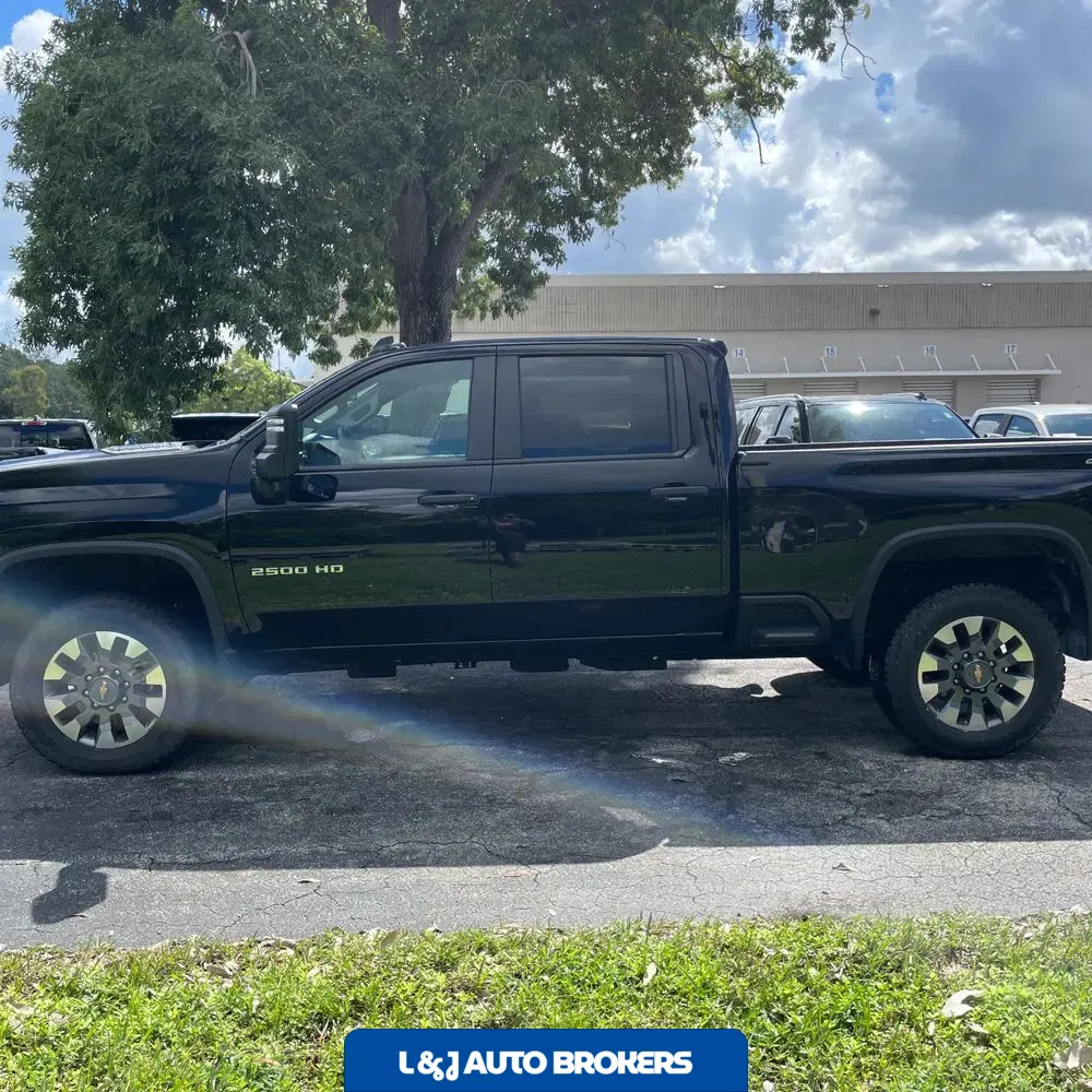 2024 Chevrolet Silverado 2500HD Custom