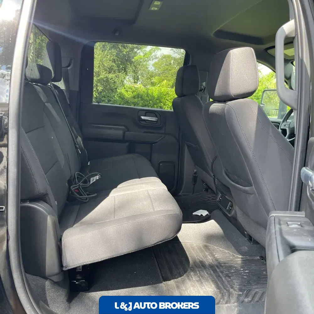 2024 Chevrolet Silverado 2500HD Custom