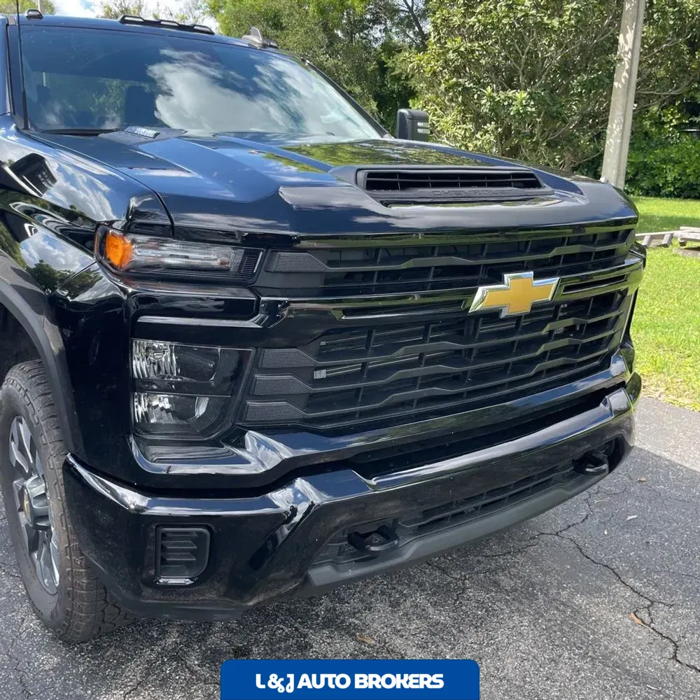2024 Chevrolet Silverado 2500HD Custom