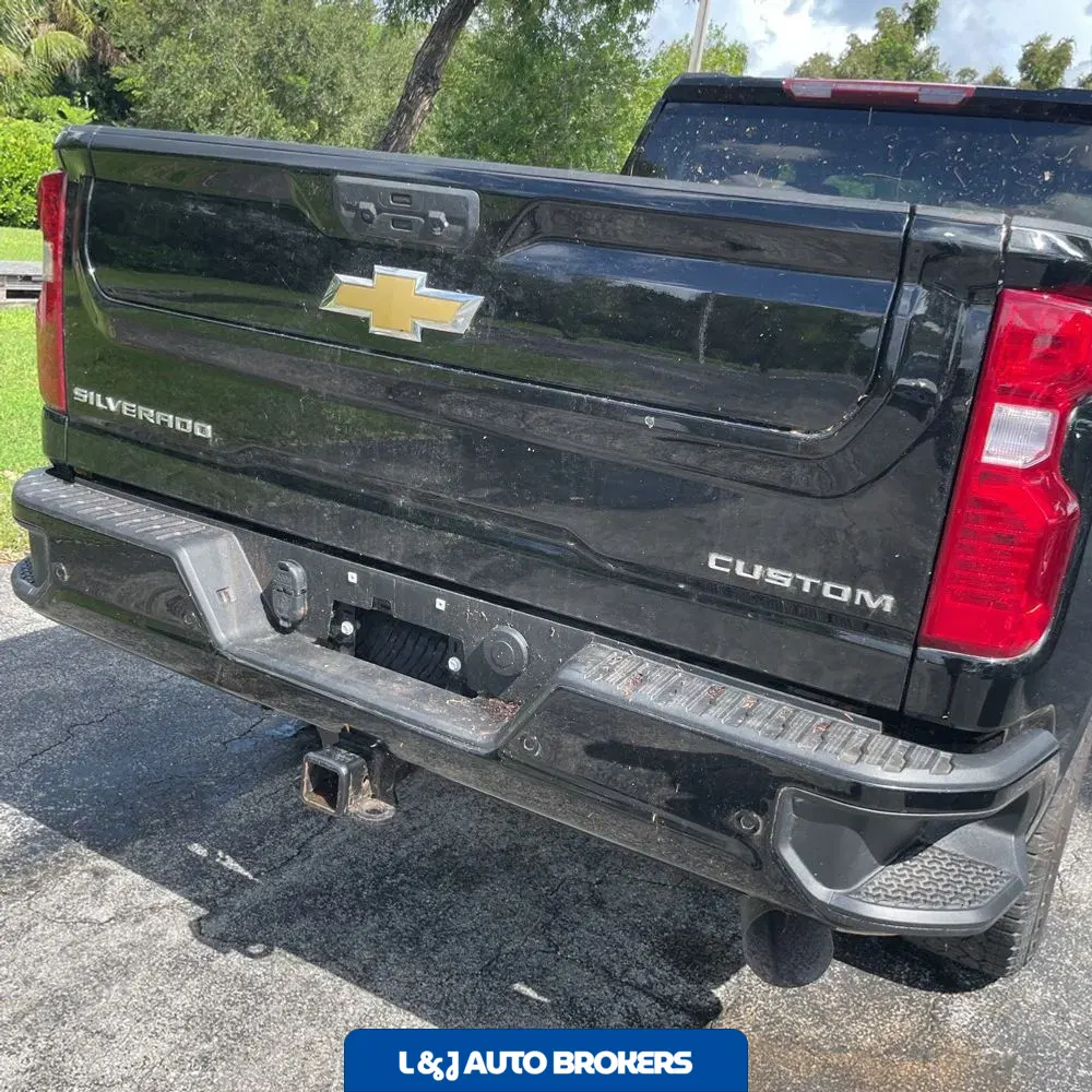 2024 Chevrolet Silverado 2500HD Custom