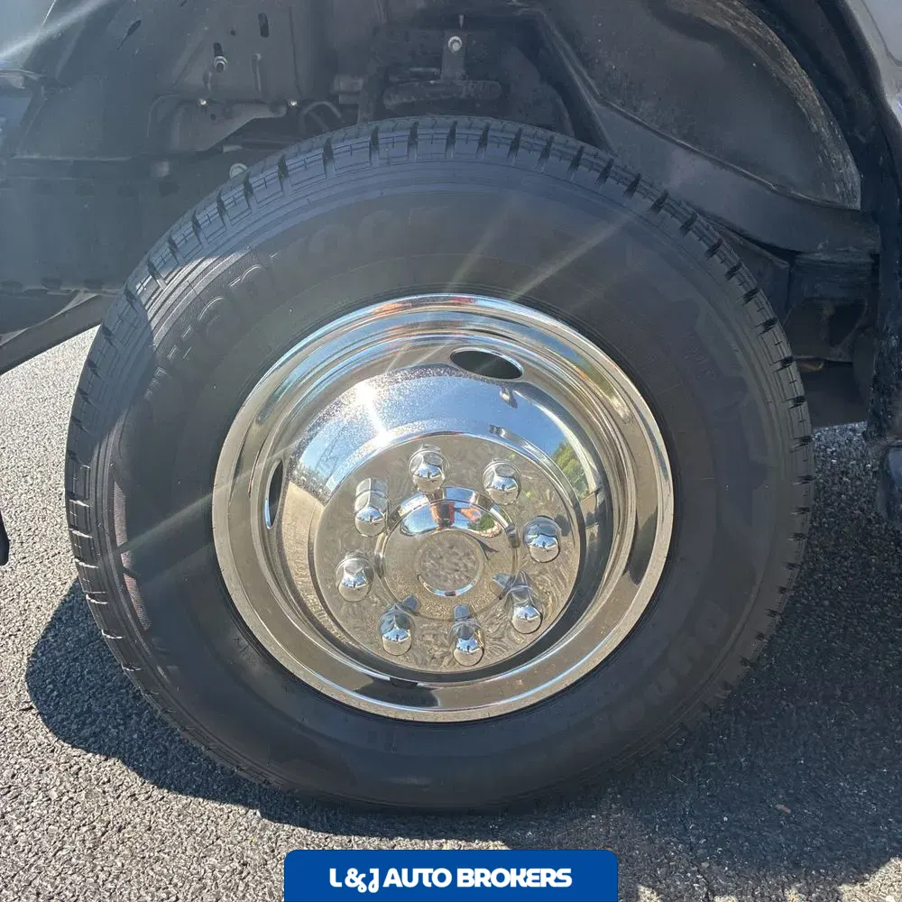 2025 Ford Commercial Vans E450