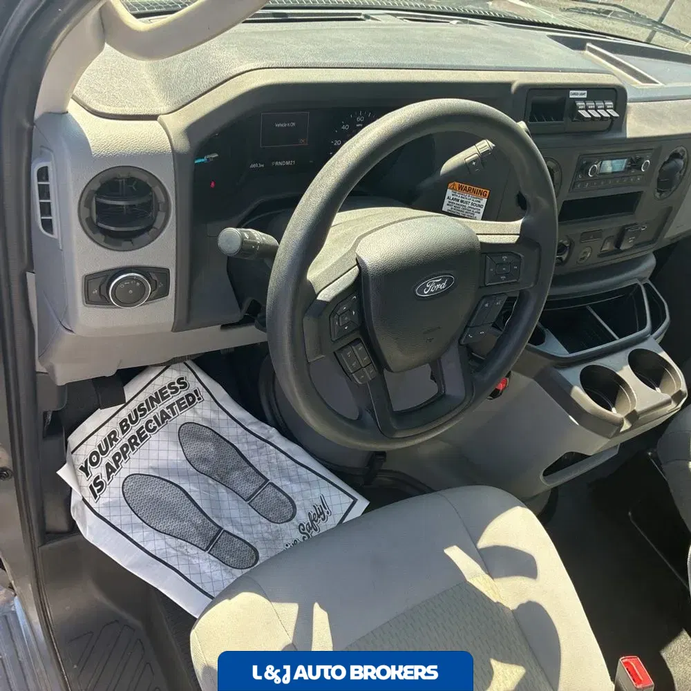 2025 Ford Commercial Vans E450