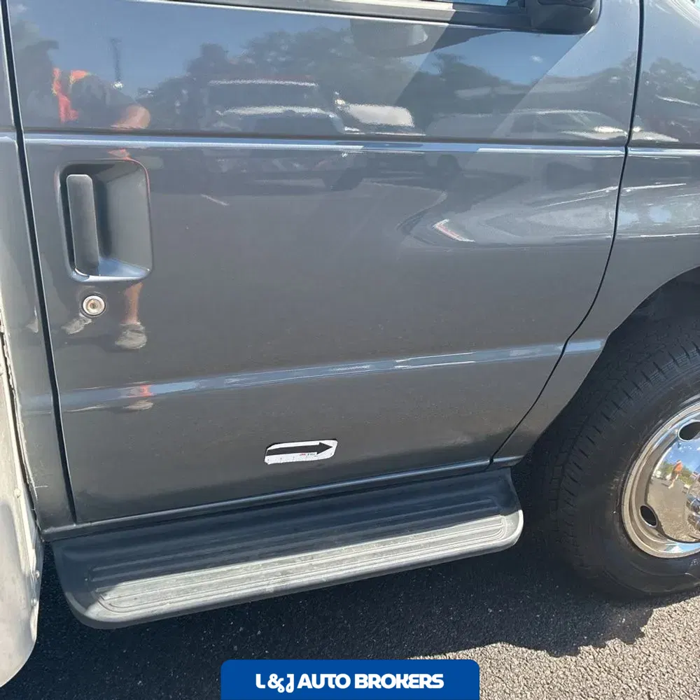 2025 Ford Commercial Vans E450