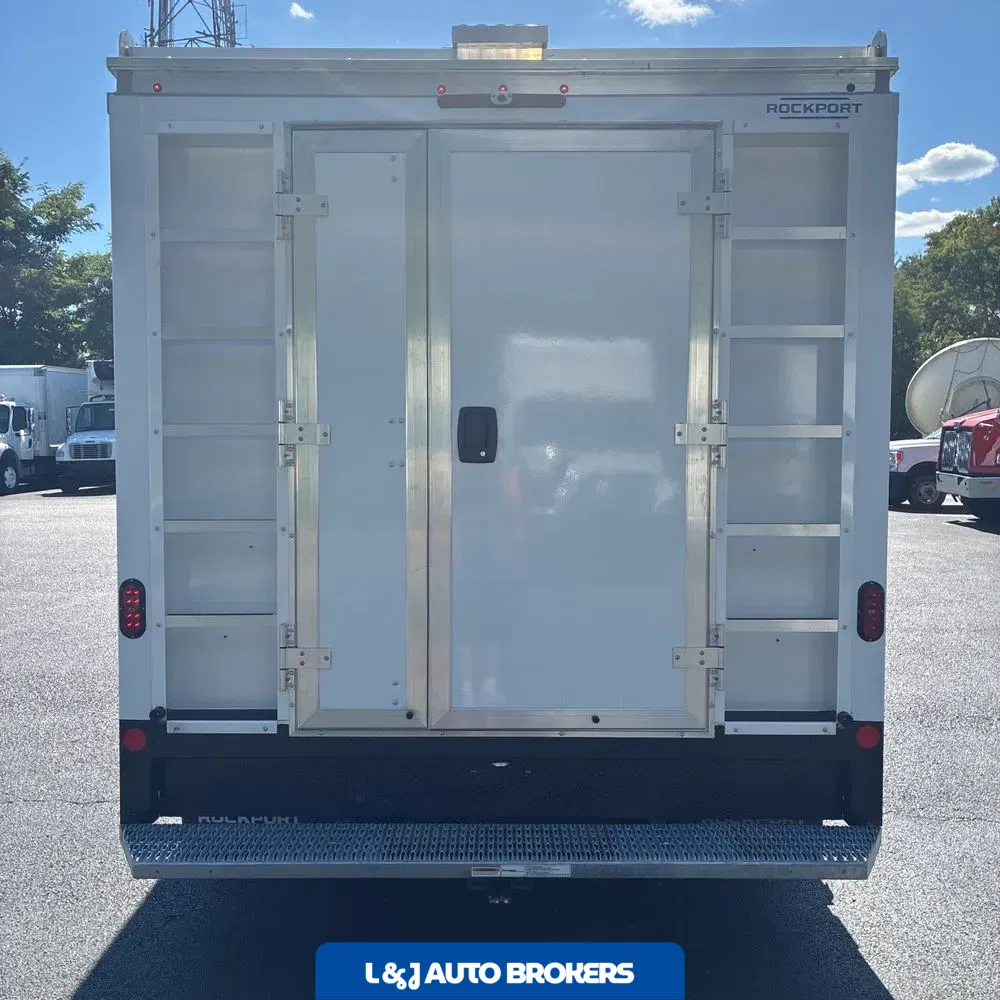 2025 Ford Commercial Vans E450