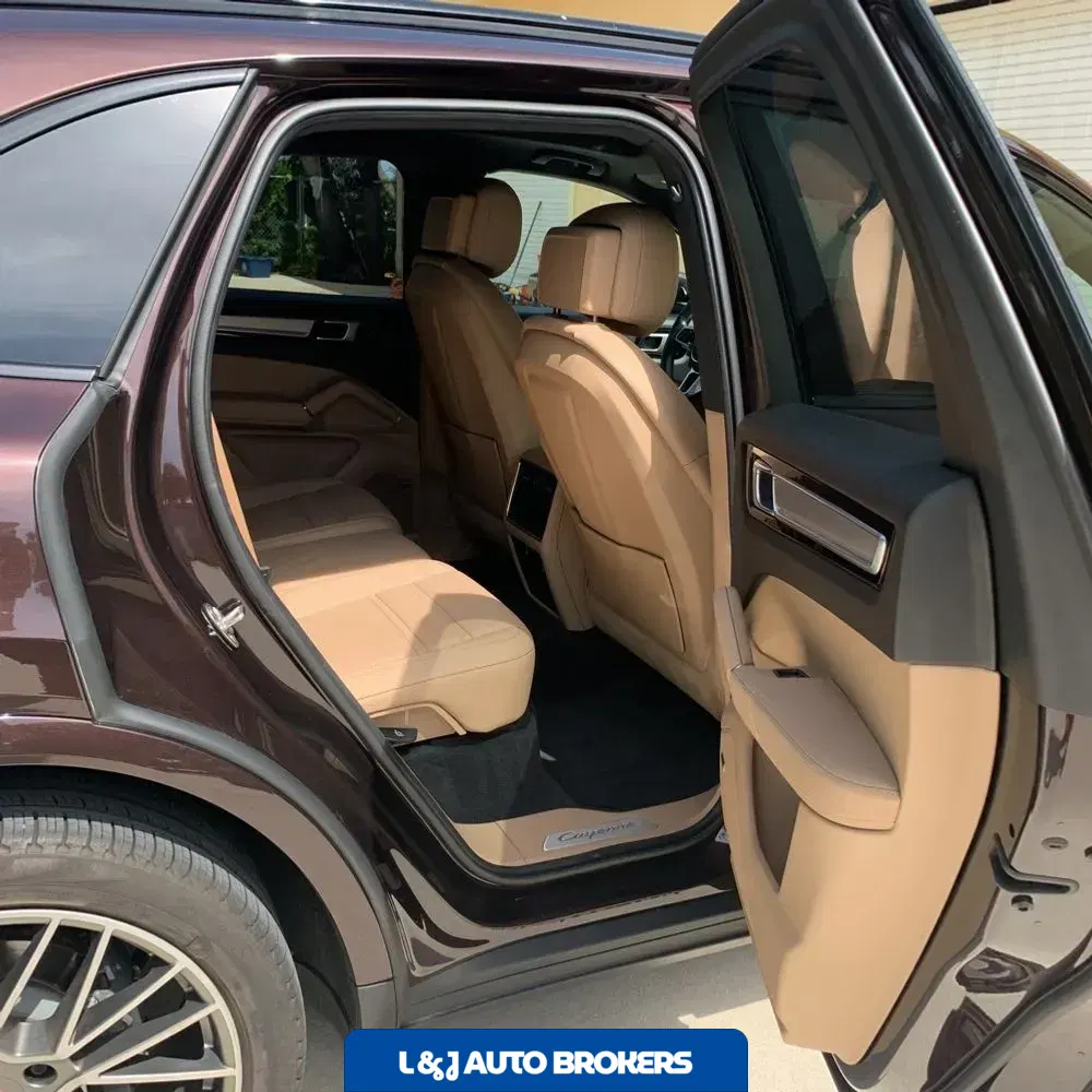 2022 Porsche Cayenne S Platinum Edition